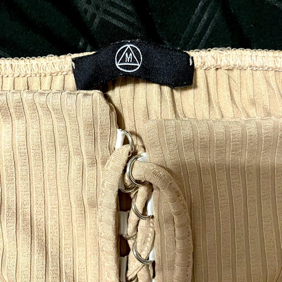 Tan Missguided Branded Crop Top - Picture 3 of 3